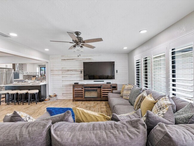 Foto del edificio - 1650 NW 114th Ave