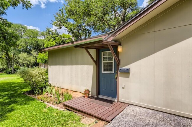 Building Photo - 16112 Oak Grove Rd