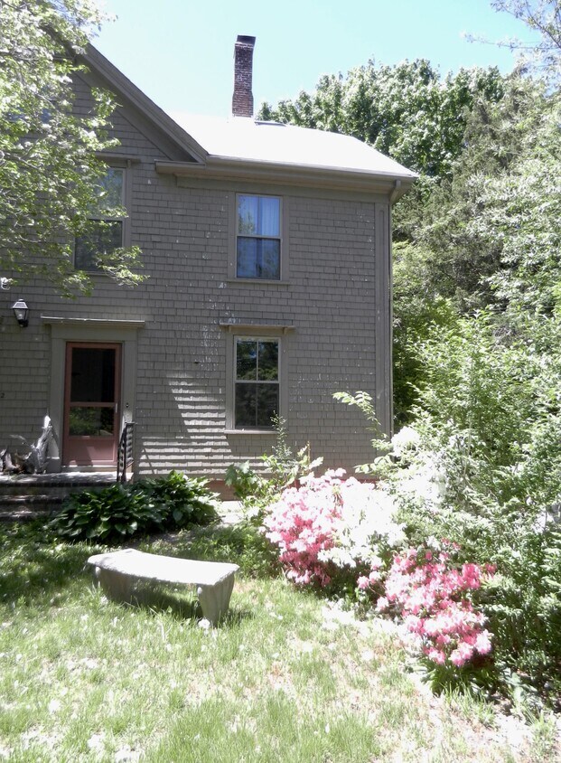 12 School St, Sandwich, MA 02563 Apartments in Sandwich, MA