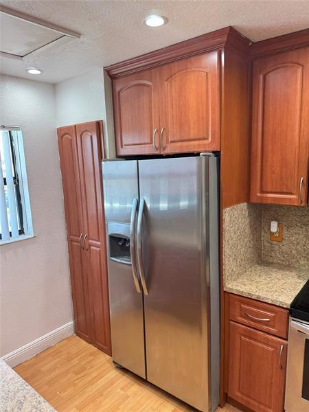Foto del edificio - 851 NE 209th Terrace