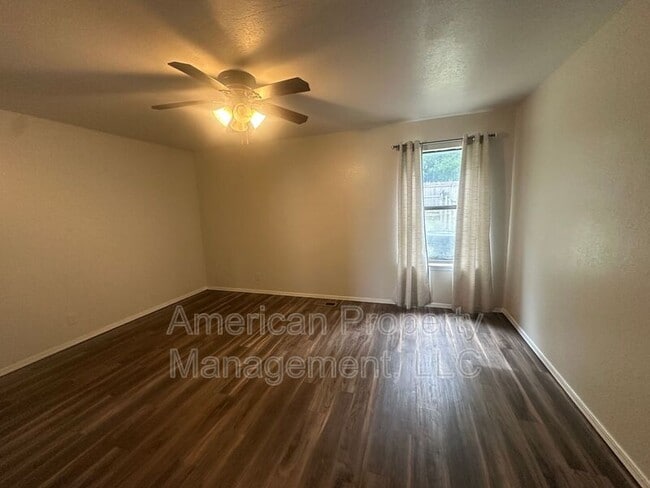 Building Photo - 6712 S 78th E Ave