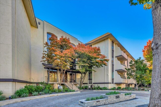 Foto del edificio - 1515 Floribunda Ave