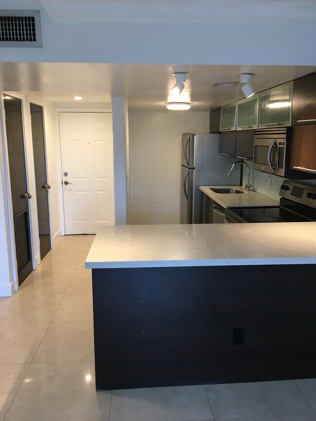 Foto del edificio - 1660 NE 135th St