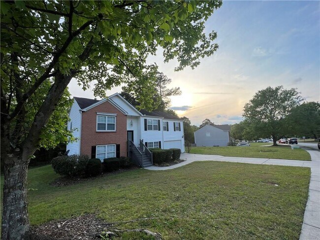 Foto del edificio - 452 Crested View Dr