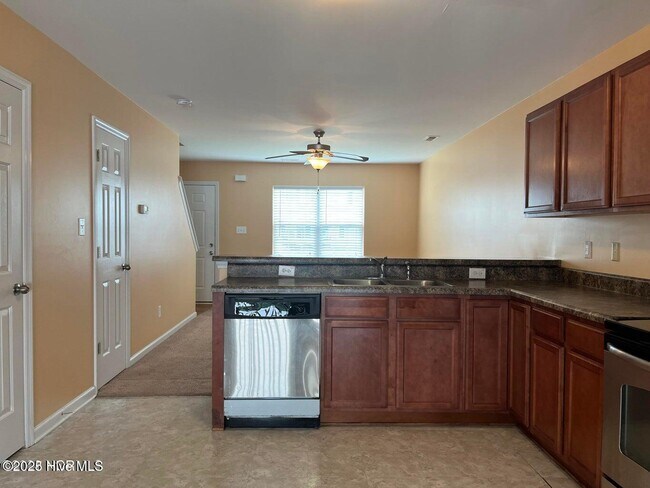 Building Photo - 8004 Banister Loop