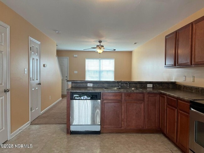 Foto del edificio - 8004 Banister Loop