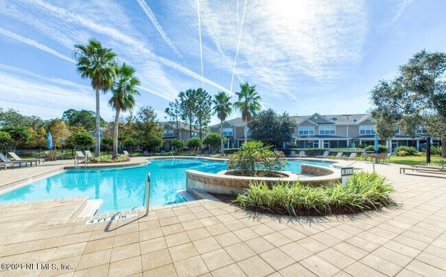 Foto del edificio - 13364 Beach Blvd