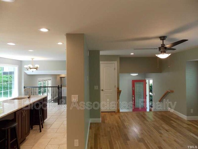Building Photo - 1105 Askham Dr