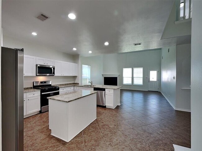 Building Photo - 6434 Tea Tree Dr