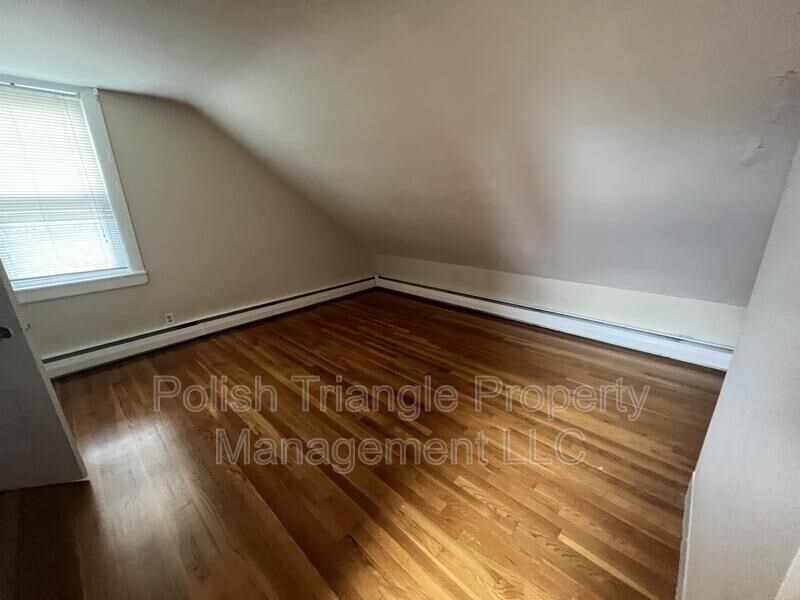 Primary Photo - 39 Mayhew St