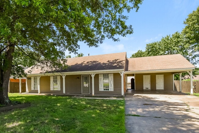 Building Photo - 7083 Layne Dr