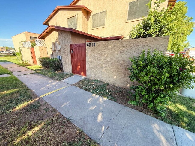 "Charming 2-Bedroom Oasis in Phoenix with ... - "Charming 2-Bedroom Oasis in Phoenix with ... Apartment
