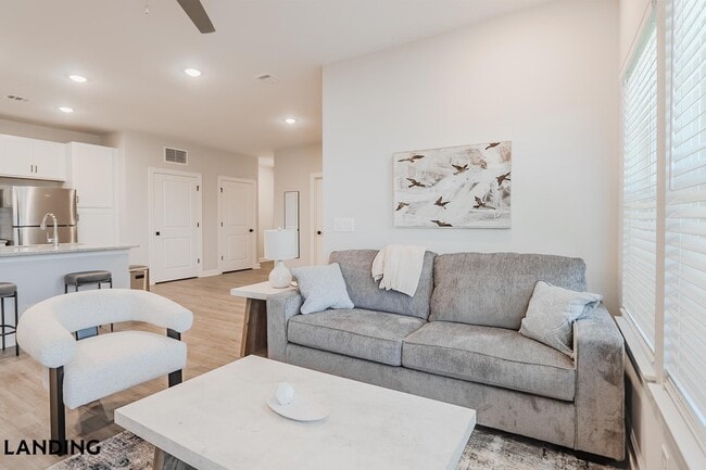 Building Photo - 5001 Willowgate Loop