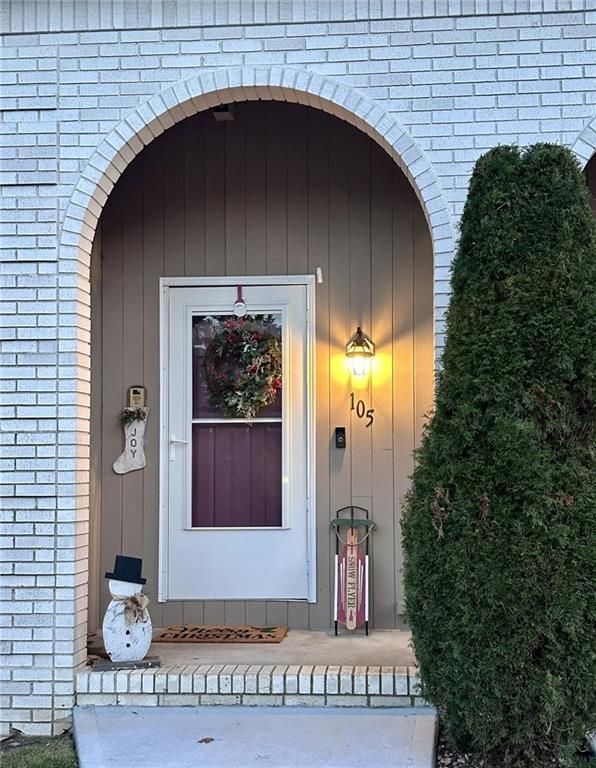 Foto del edificio - 105 Woodside Dr