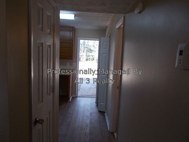 Building Photo - 470 S Jeff Davis Dr