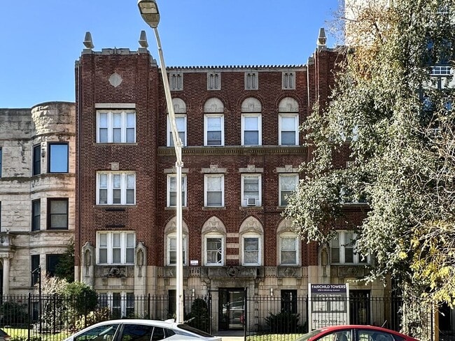 Building Photo - 5710 N Winthrop Ave