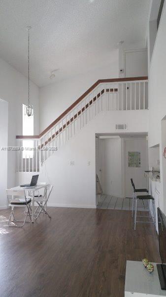 Foto del edificio - 3204 Glenmoor Dr