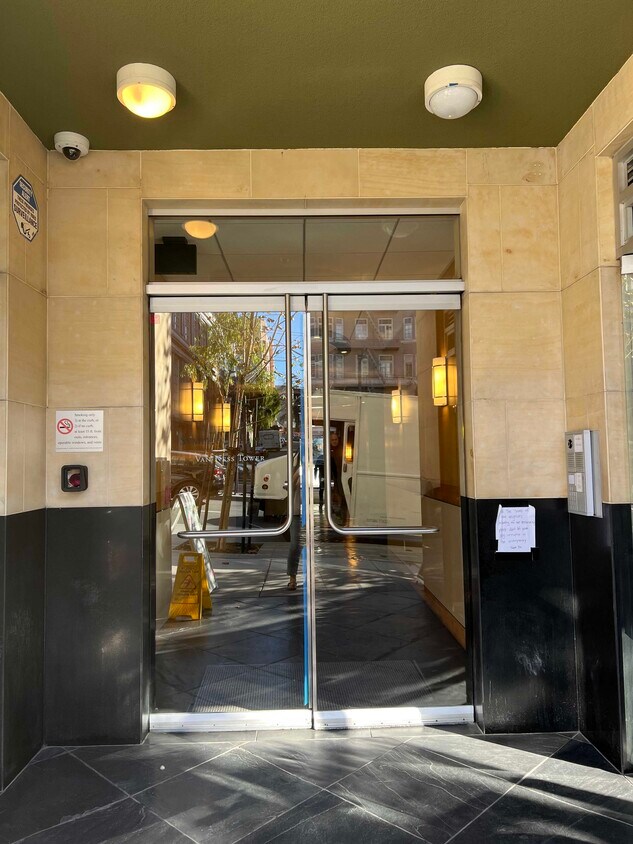 Primary Photo - 750 Van Ness Ave