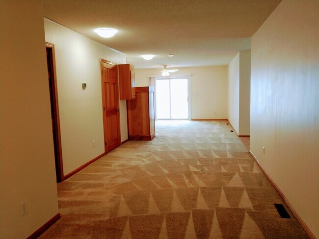 Building Photo - Waterfront One Bedroom Condo