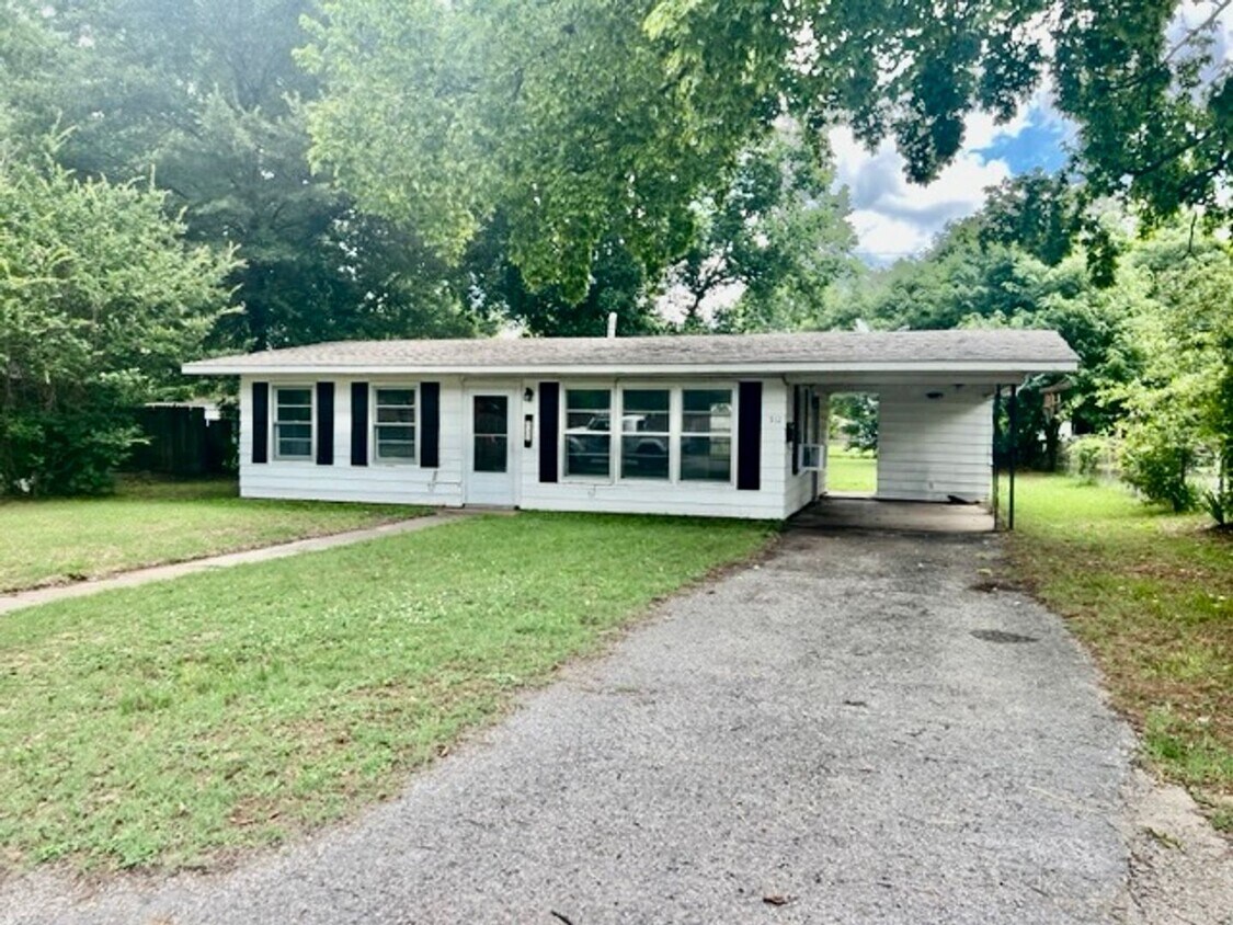 512 Whitlatch Ave, Trumann, AR 72472 House Rental in Trumann, AR
