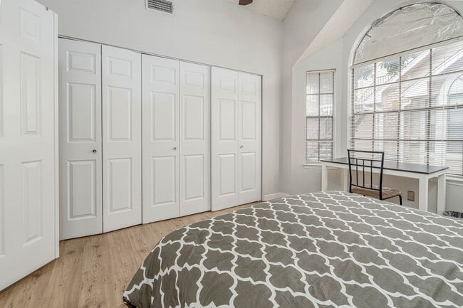 Foto del edificio - 2300 Old Spanish Trl