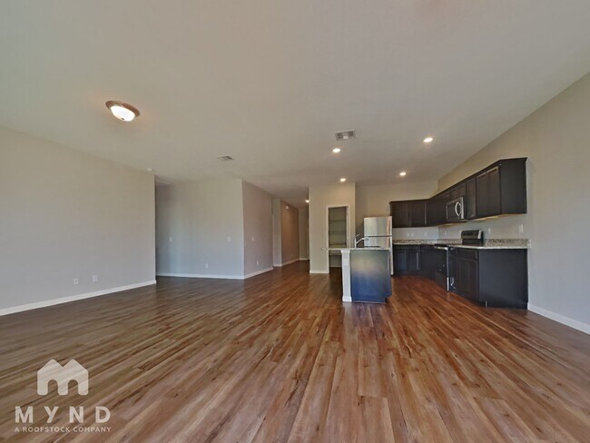 Foto del edificio - 12708 Robert Taft St