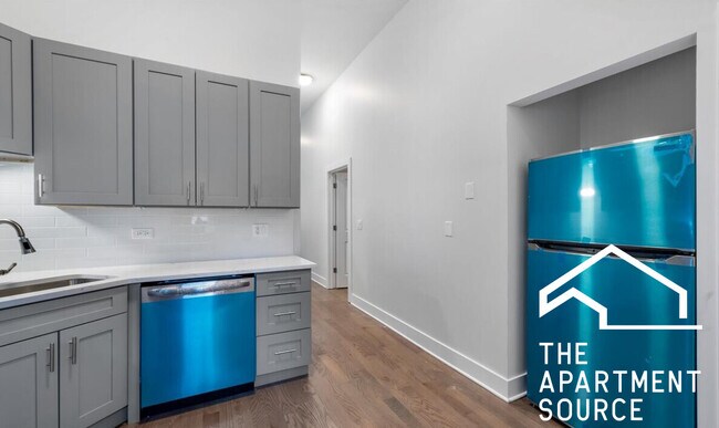 Foto del edificio - 2421 N Clybourn Ave