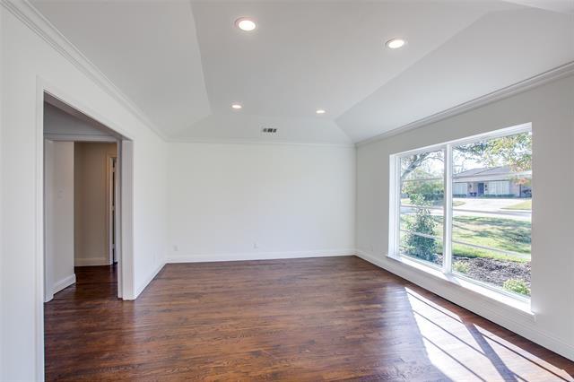 Foto del edificio - 7035 Orchid Ln