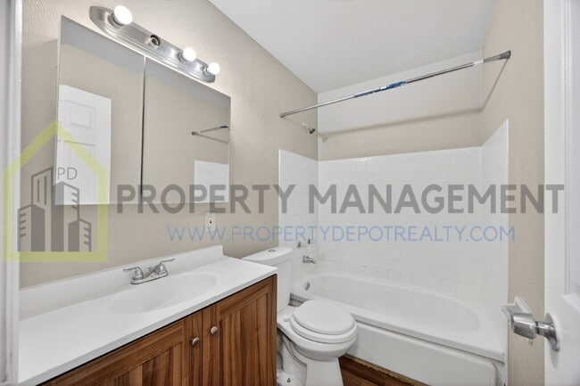 Foto del edificio - 2 Bed 1 Bath Unit!