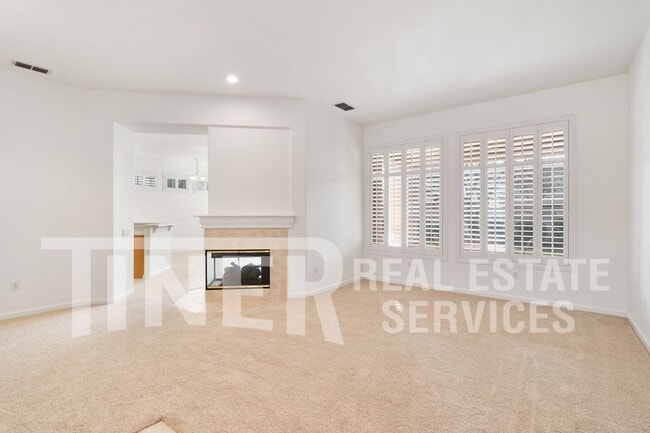 Building Photo - Immaculate 55+ Community Sun City 3 Bedroo...