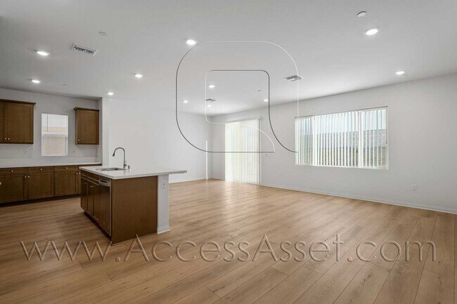 Building Photo - 4812 Sicily Dr