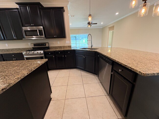 Building Photo - Spacious Home in Growing Area of St. Johns...