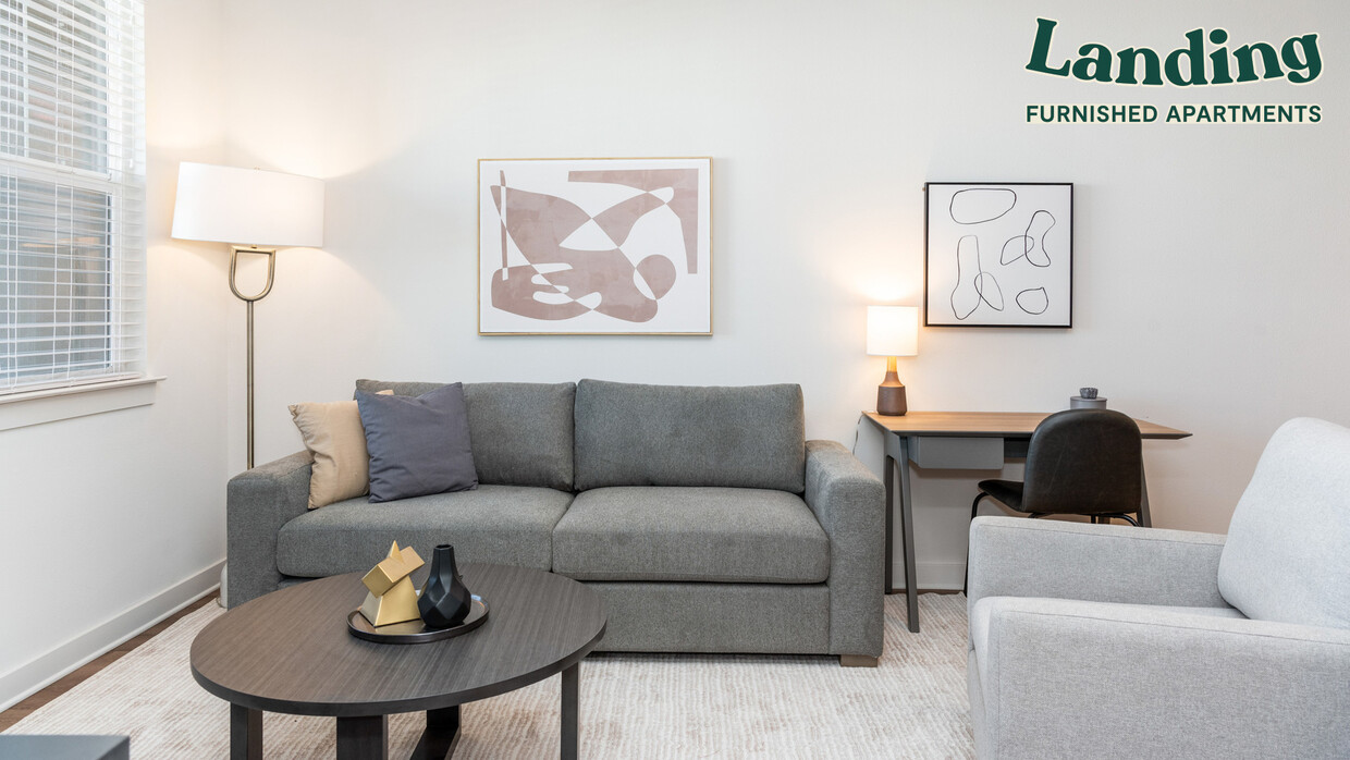 Foto principal - 102 Manatee Ave W