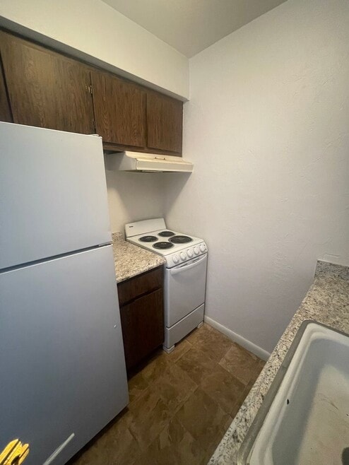 Building Photo - CenterPoint