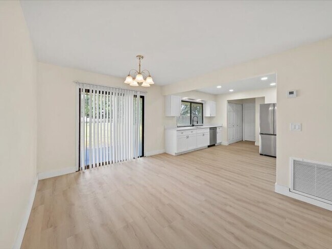 Foto del edificio - 1100 Hooper Ave NE