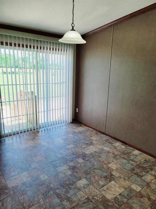 Building Photo - 7462 Sidney Leger Rd