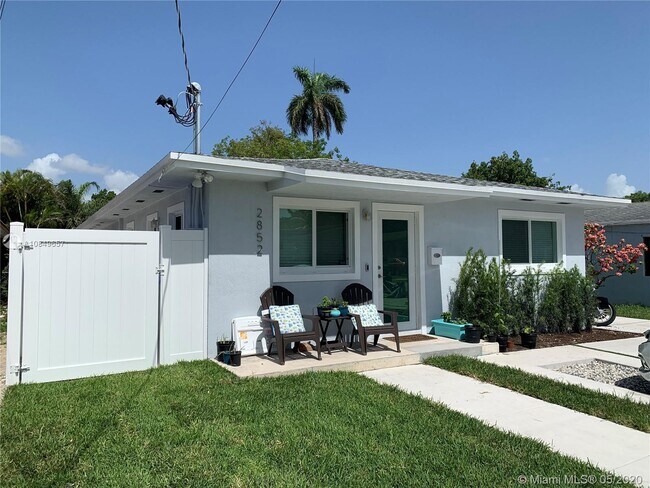 Front - 2852 SW 36th Ave