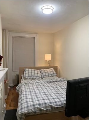 Building Photo - 8 Phillips St