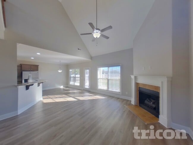 Foto del edificio - 1502 John Lee Ln