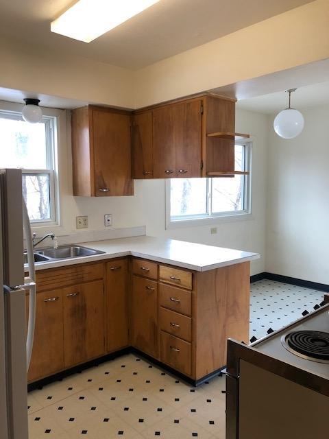 Building Photo - 115 11th Ave NW #B