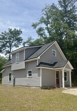Building Photo - 8 Lake Ellen Dr