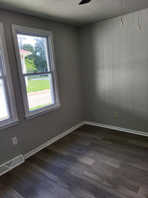 402 N Mulberry St, Warrensburg, MO 64093 House Rental in Warrensburg