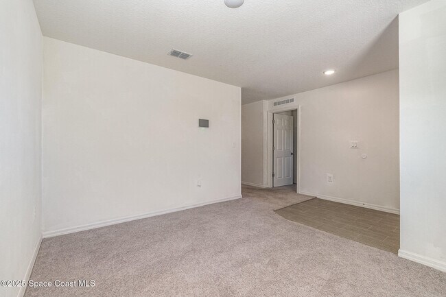 Building Photo - 2359 Fallkirk Ave
