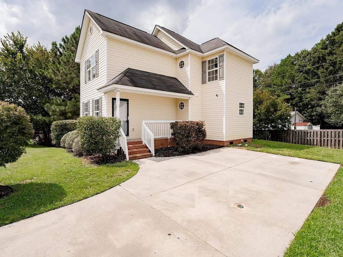 Foto principal - 120 Owl Trace Ln