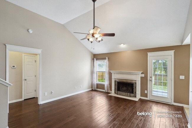 Building Photo - 404 Birdstone Dr