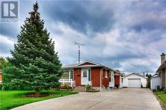 Building Photo - 14 Rendale Ave