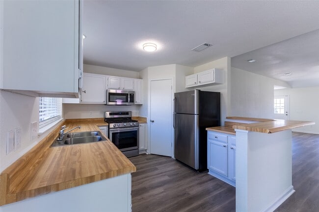 Building Photo - 12234 Fetlock Dr