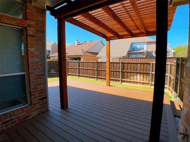 Foto del edificio - 1208 Surrey Ln