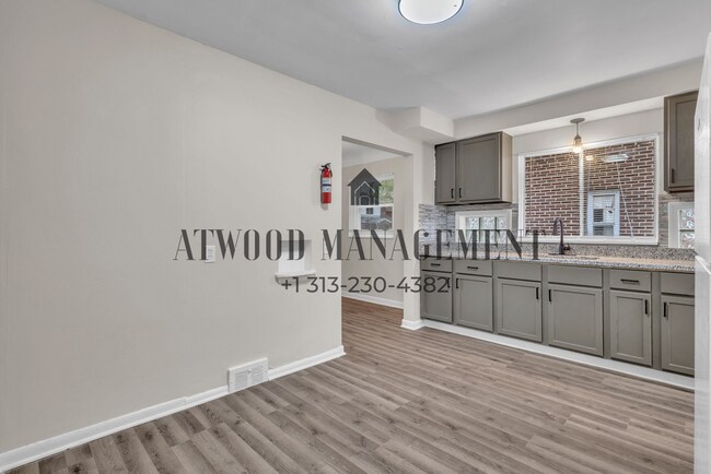 Building Photo - This beautifully updated 3-bedroom, 1-bath single-family home is ready for move-in!