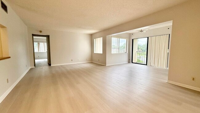 Foto del edificio - 4857 Sable Pine Cir